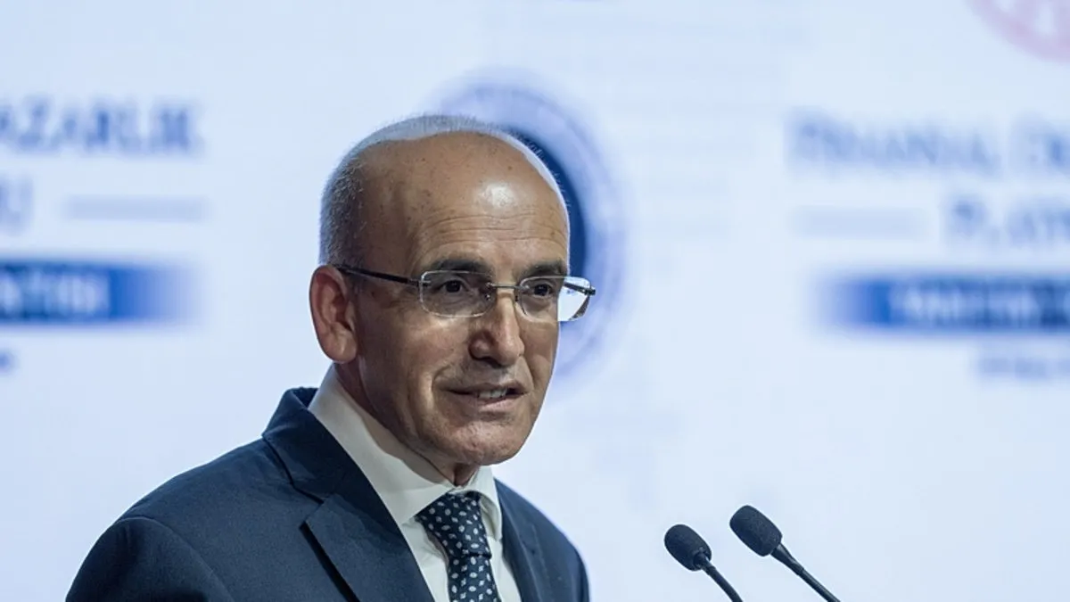 Bakan Şimşek: Programımıza duyulan güvenle beklentiler iyileşiyor Bakan Şimşek: Programımıza duyulan güvenle beklentiler iyileşiyor