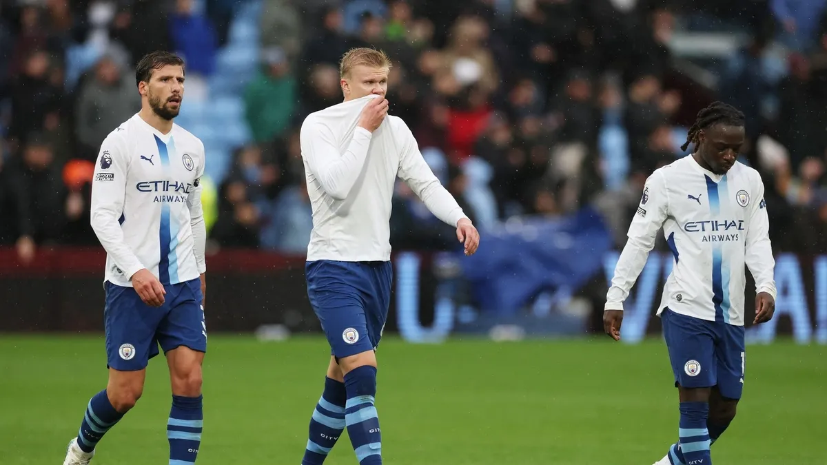 Manchester City, Aston Villa deplasmanında ilk yenilgisini aldı
