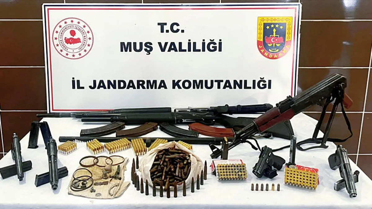 Muş’ta yasadışı silah operasyonu: Cephanelik ele geçirildi! Muş’ta yasadışı silah operasyonu: Cephanelik ele geçirildi!