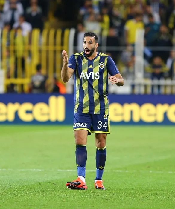 Fenerbahçe 7 futbolcu ile yollarını ayırıyor
