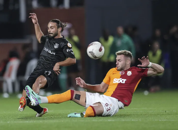 son-dakika-galatasaray-haberleri-11-ocaka-kadar-sol-bekte-baris-alper-olacak-1702880416907.jpg