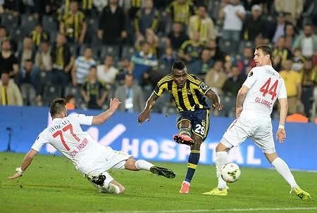 Emenike küme düştü!