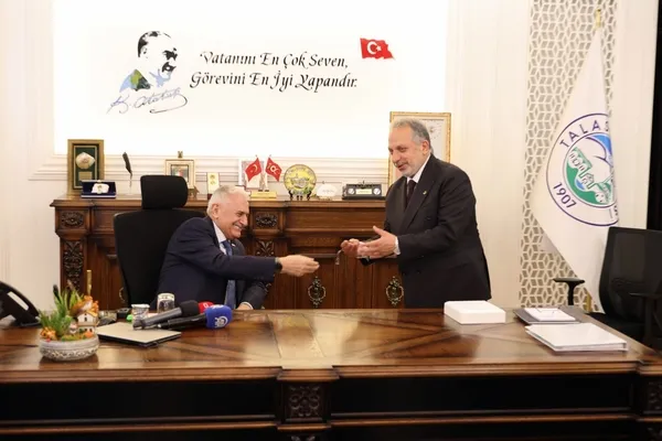 binali-yildirimdan-kayseride-turk-dunyasi-vurgusu-1779297458505.jpg