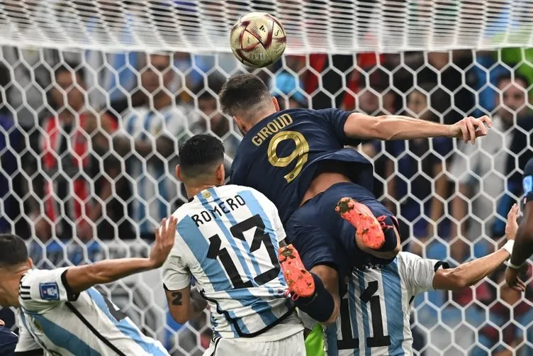 Son dakika haberleri: Dünya Kupası finalinde ortalığı karıştırdı! Arjantin-Fransa maçının hakemi verdiği penaltı kararıyla dünyayı ikiye böldü…