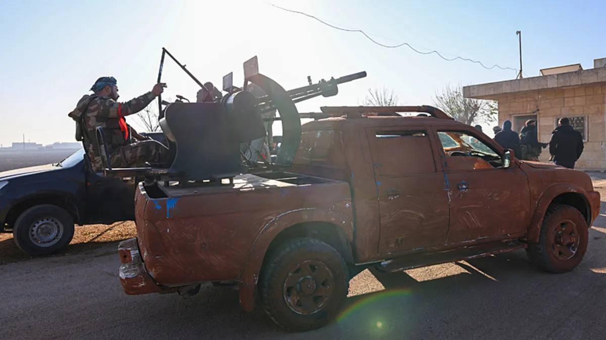 SMO, Özgürlük Şafağı Operasyonu’nda rejimin 33 askerini esir aldı SMO, Özgürlük Şafağı Operasyonu’nda rejimin 33 askerini esir aldı