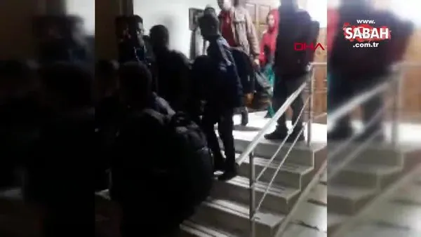 İzmir'de 22 göçmen ile 5 organizatör yakalandı