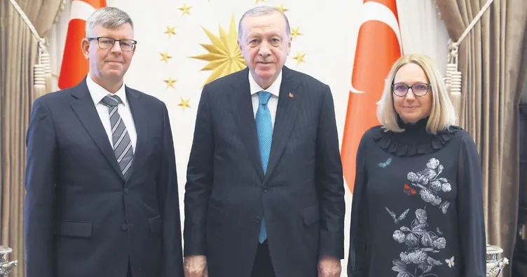 4 büyükelçiden güven mektubu