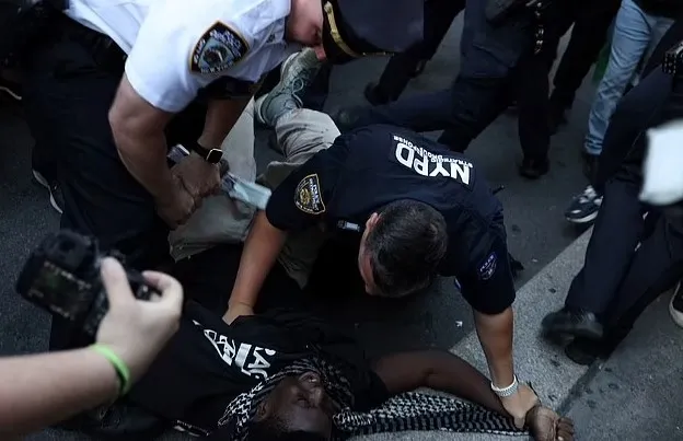 Avrupa’dan ikiyüzlü hamle: Düşünce özgürlüğünü hiçe saydılar!