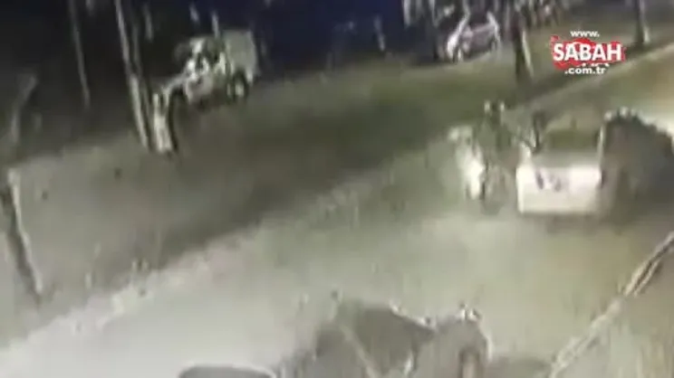 Genç kadın kuryeyi acımasızca böyle darp ettiler | Video