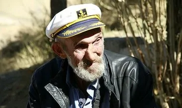 55 yıllık aşkıyla tanınan ‘Memiş Dayı’ya Kızılay konteyner ev verdi