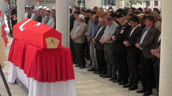 Haydar Aslan ve eşi Ecemnur Aslan