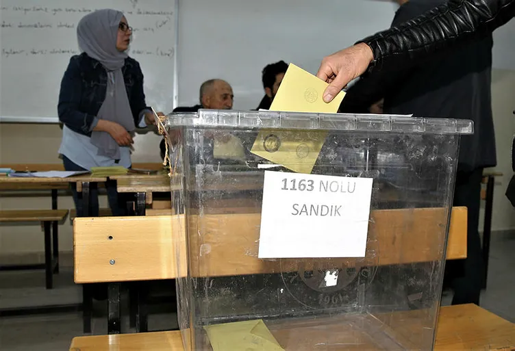 Türkiye sandık başında! 57 milyon seçmen tercihini yapıyor