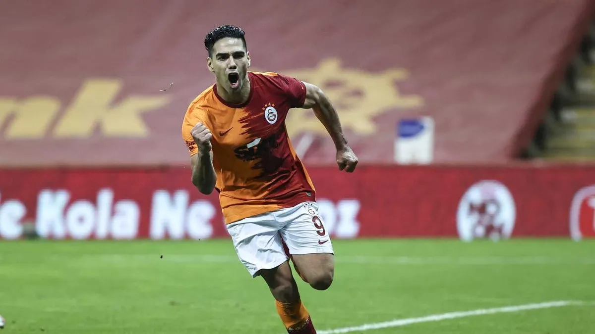 Son dakika haberi: Galatasaray'ın eski yıldızı Radamel Falcao, 39 yaşında futbola veda etti!