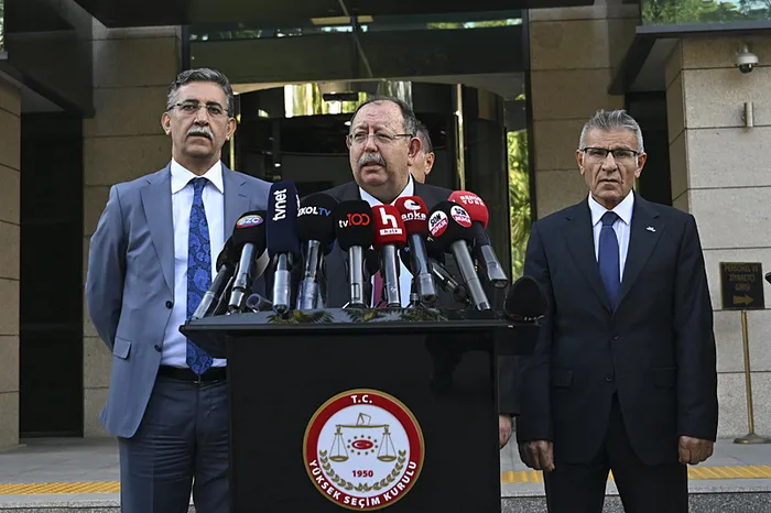 YSK ’CHP’ kararıyla ne demiş oldu? Şaibeli kurultay ile olağan kurultay süreçleri...