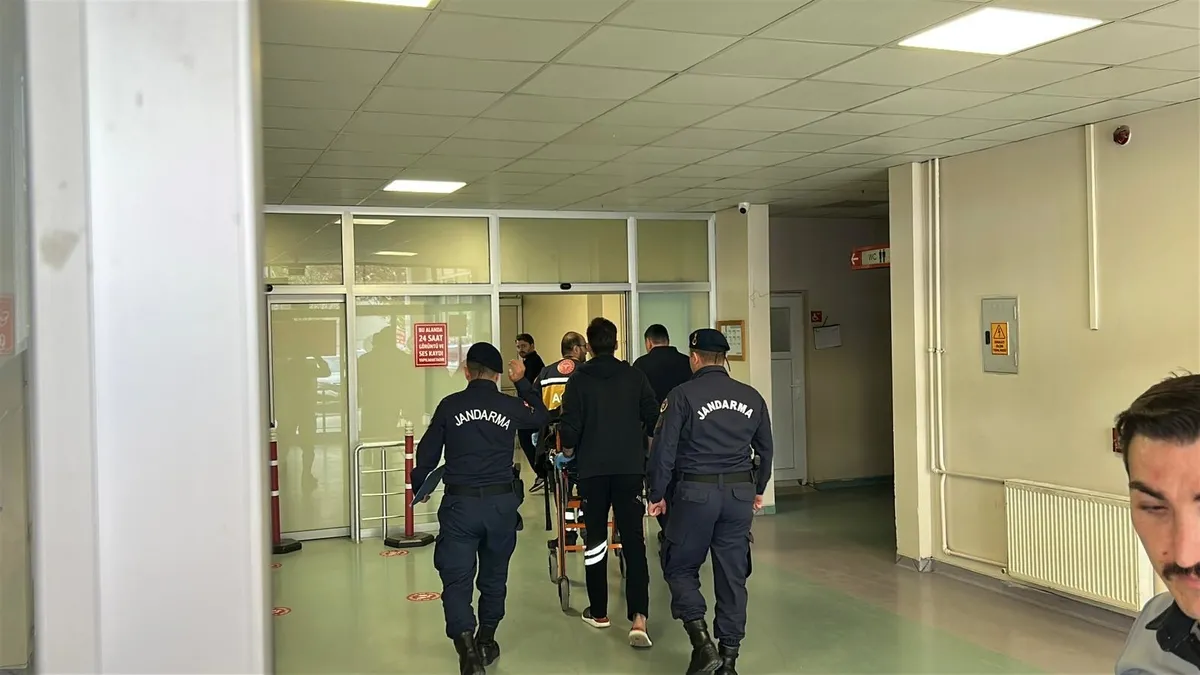 Sivas’ta akrabalar arasında silahlı kavga: 1 ölü, 3 yaralı Sivas’ta akrabalar arasında silahlı kavga: 1 ölü, 3 yaralı