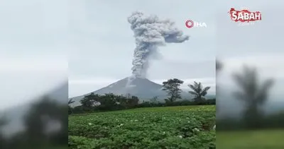 Endonezya’daki Sinabung Yanardağı duman ve kül püskürttü | Video