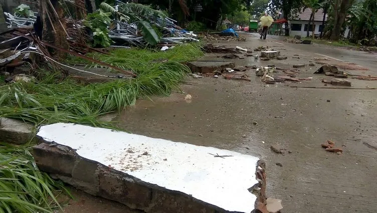 Endonezya'da tsunami! Onlarca ölü ve yüzlerce yaralı var