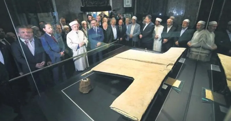 Hirka I Serif Dualarla Ziyarete Acildi Sayfa 6 En Son Haber