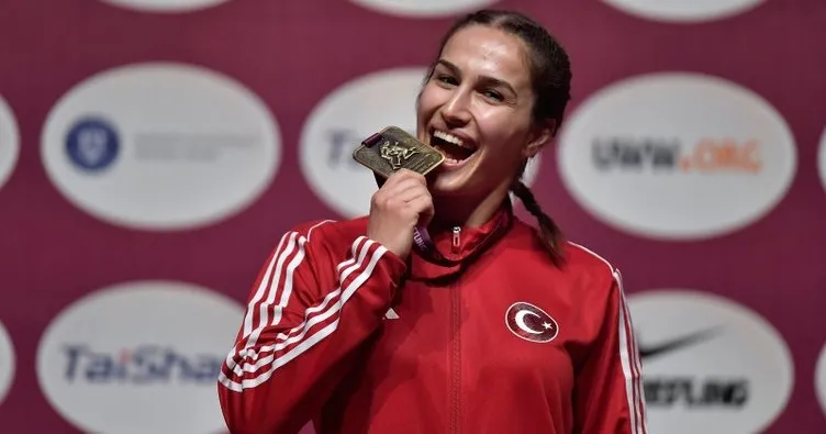 Buse Tosun Çavuşoğlu, Avrupa Güreş Şampiyonası’nda kadınlar 68 kiloda altın madalya kazandı