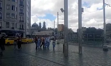 Taksim’de sağanak yağış etkili oldu #istanbul