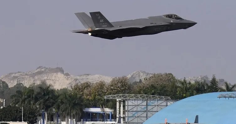 ABD-Venezuela hattında savaş çanları çalıyor: F-35’ler Karayipler’e konuşlandırılıyor! ‘Tehlike sezersek jetleri vururuz’