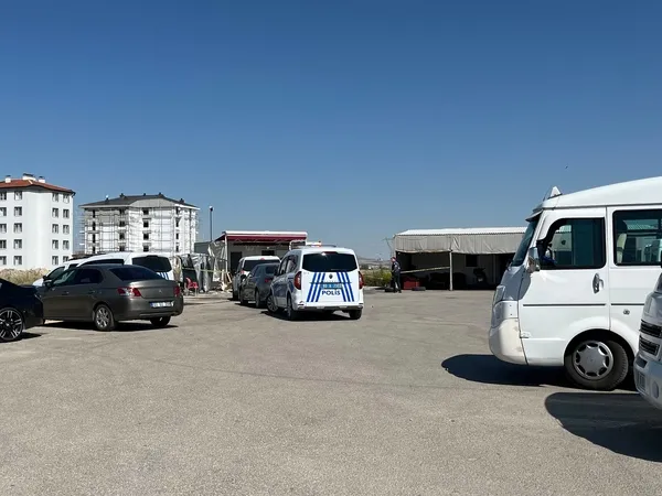 afyonkarahisarda-minibus-duraginda-kanli-hesaplasma-1783944740519.jpg