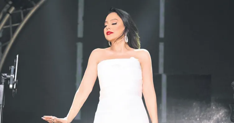 Gündeş 3 günde 4 bin kişiyle buluştu