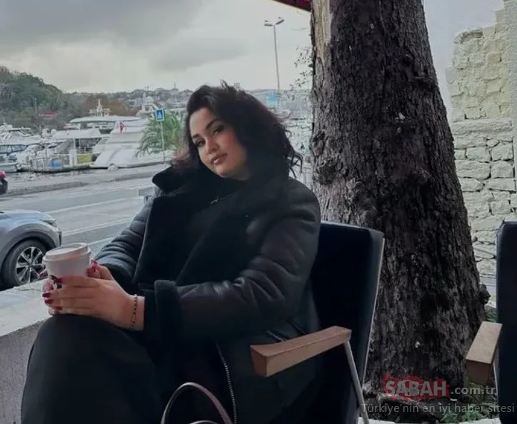 Birlikte sürpriz düet! Hüsnü Şenlendirici kızı Naz Şenlendirici’yle ilk kez aynı sahneyi paylaştı!