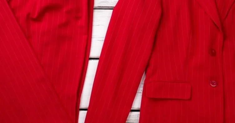 Kırmızı blazer ceketle kombin nasıl yapılır?