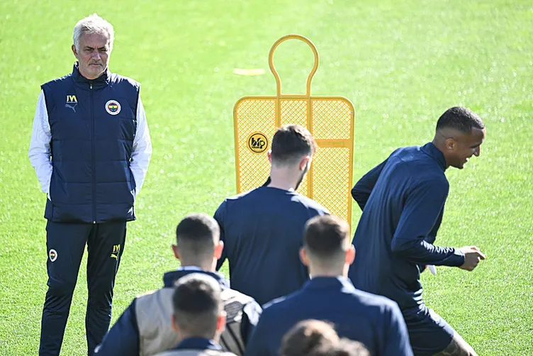 SON DAKİKA F.BAHÇE HABERİ: Jose Mourinho, İngiltere’den eski öğrencisine göz dikti! Yıldız ismi kadroda istiyor...