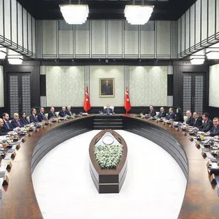 Türkiye’yi İstanbul yönetiyor Ankara yardımcı oluyor