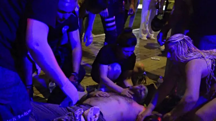 Otobüste Kadına laf atma kavgası kanlı bitti