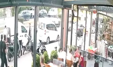 Mersin’de feci kaza kamerada: Fırın çalışanına otomobil çarptı