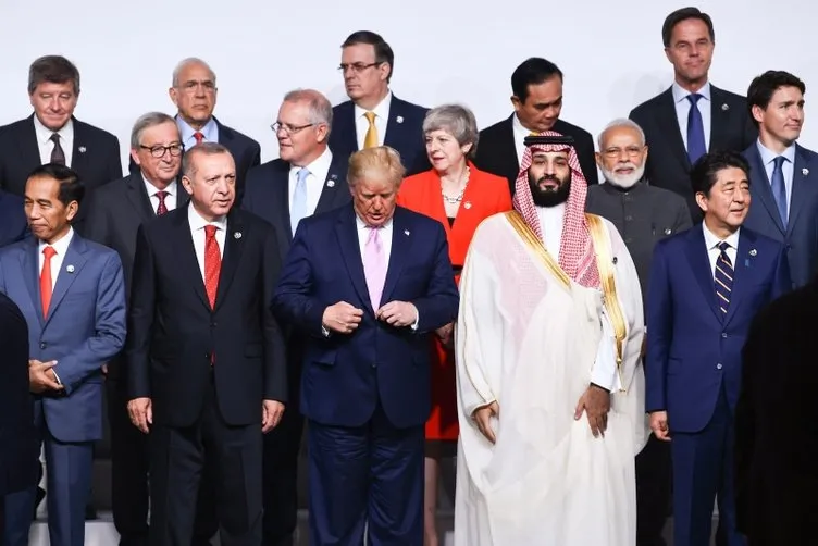 Başkan Erdoğan'ın da katıldığı G-20 aile fotoğrafı ile başladı