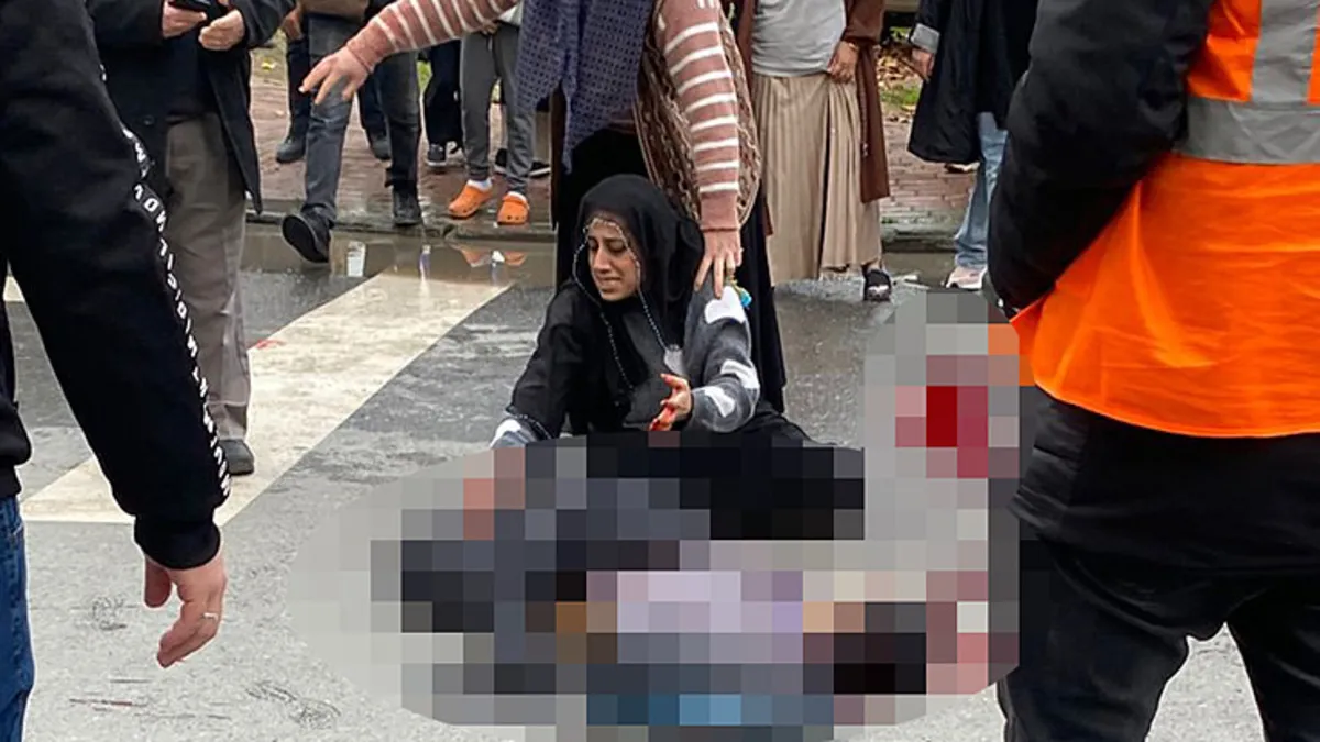 Okuldan çıkan 10 yaşındaki çocuğun feci sonu: Minibüs çarptı, hayatını kaybetti! Okuldan çıkan 10 yaşındaki çocuğun feci sonu: Minibüs çarptı, hayatını kaybetti!