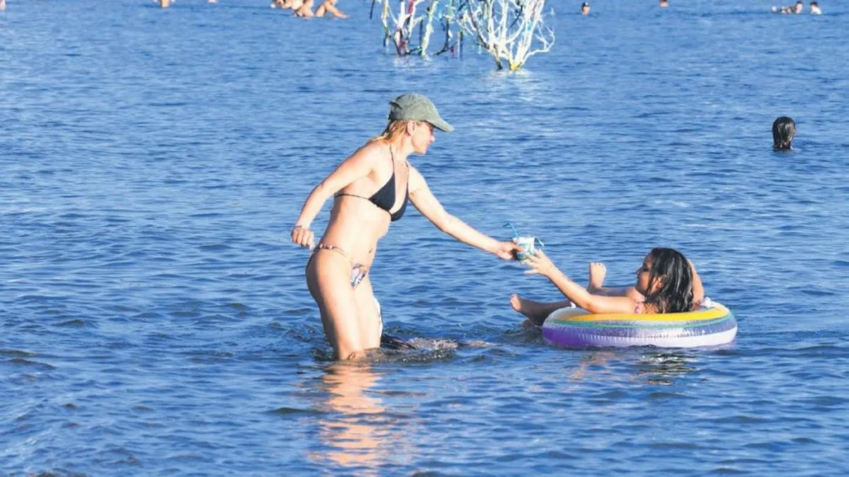 Kızına ayran servisi – Son Dakika Magazin Haberleri Kızına ayran servisi – Son Dakika Magazin Haberleri