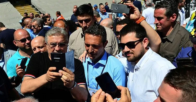 Fenerbahçe üyeleri selfie rekoru kırdı
