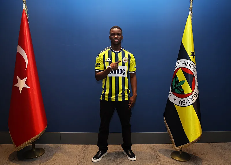 Süper Lig'de transfer rüzgarı! İşte resmen açıklanan tüm imzalar (2026-2027)