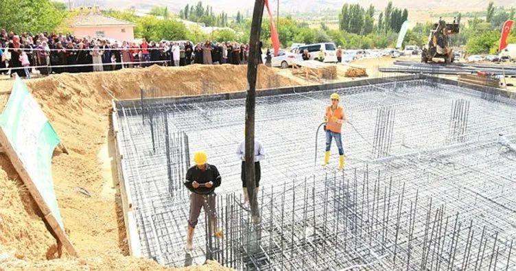 Yazıköy Mahallesine yapılacak caminin temeli atıldı