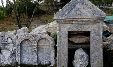 Romalılar acılarını şiirlerle mezar taşlarına kazımış