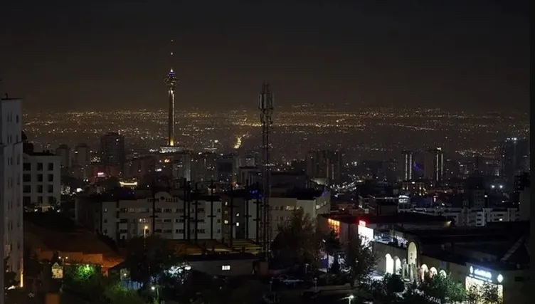 Beklenen oldu: 3 dalgalı saldırı İran’ı vurdu! İsrail’in saldırısı sonrası yeni gelişmeler!