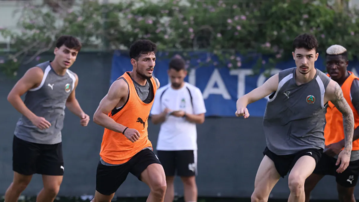 Alanyaspor dayanıklılık ve taktik çalıştı! Alanyaspor dayanıklılık ve taktik çalıştı!