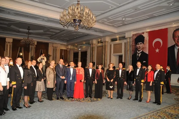 Cumhuriyet Bayramı'nın 98.yılında coşkulu bayramlaşma yaşandı!