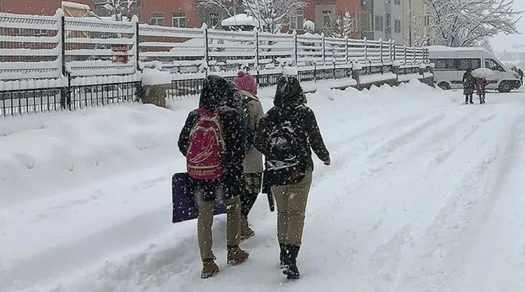 Ankara’da okullar tatil mi son dakika: 6 Şubat Pazartesi Ankara’da yarın okullar tatil mi? Ankara Valiliği açıklama yaptı