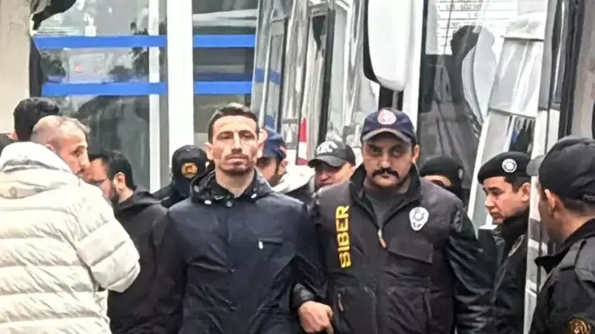 17 yılla yargılanıyor: Futbolcu Mert Hakan Yandaş hakim karşısına çıkacak