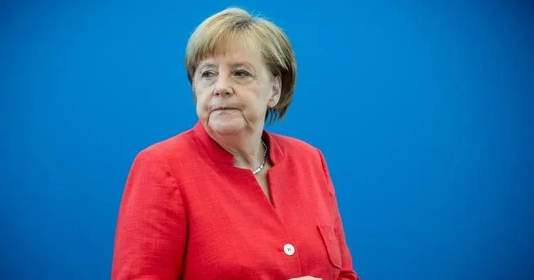 Merkel’in başını PKK’lılar yedi