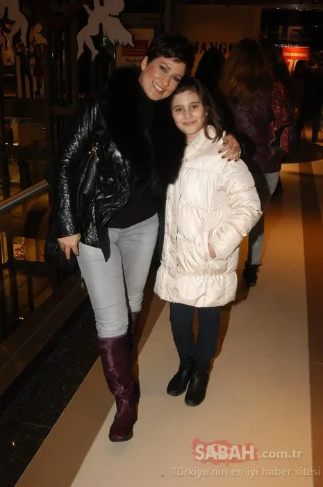 Hakan Çalhanoğlu ile Sinem Çalhanoğlu ilk kez paylaştı! İşte Hakan Çalhanoğlu’nun kızı Liya…