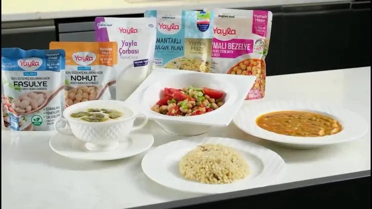 Yayla'dan Günün Menüsü; Yayla Çorbası, Kıymalı Bezelye, Mantarlı Bulgur Pilavı, Bakliyat salatası