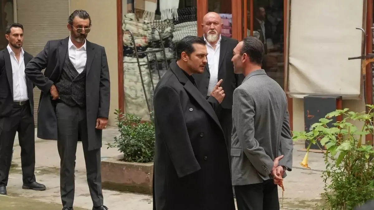 Eşref Rüya 23. Bölüm Fragmanı: ’’Bizim seninle yarınımız yok, bugünümüz var!’’ Eşref Rüya fragmanı yayında!