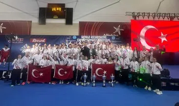 Kick Boks Şampiyonasında Türkiye, dünya şampiyonu oldu